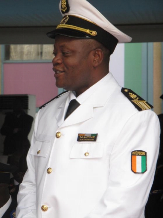 Tenue de travail marine nationale sale